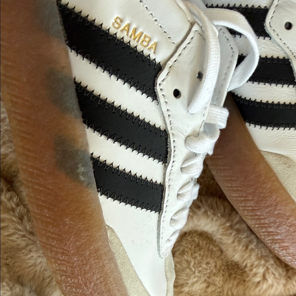 Adidas White and Black Sneakers with Gum Sole Sambae 7.5 - Picture 7 of 8
